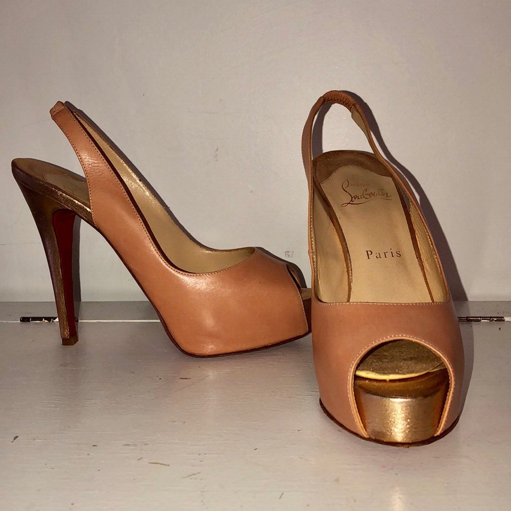 Christian Louboutin Nude/Gold Leather Peep Toe